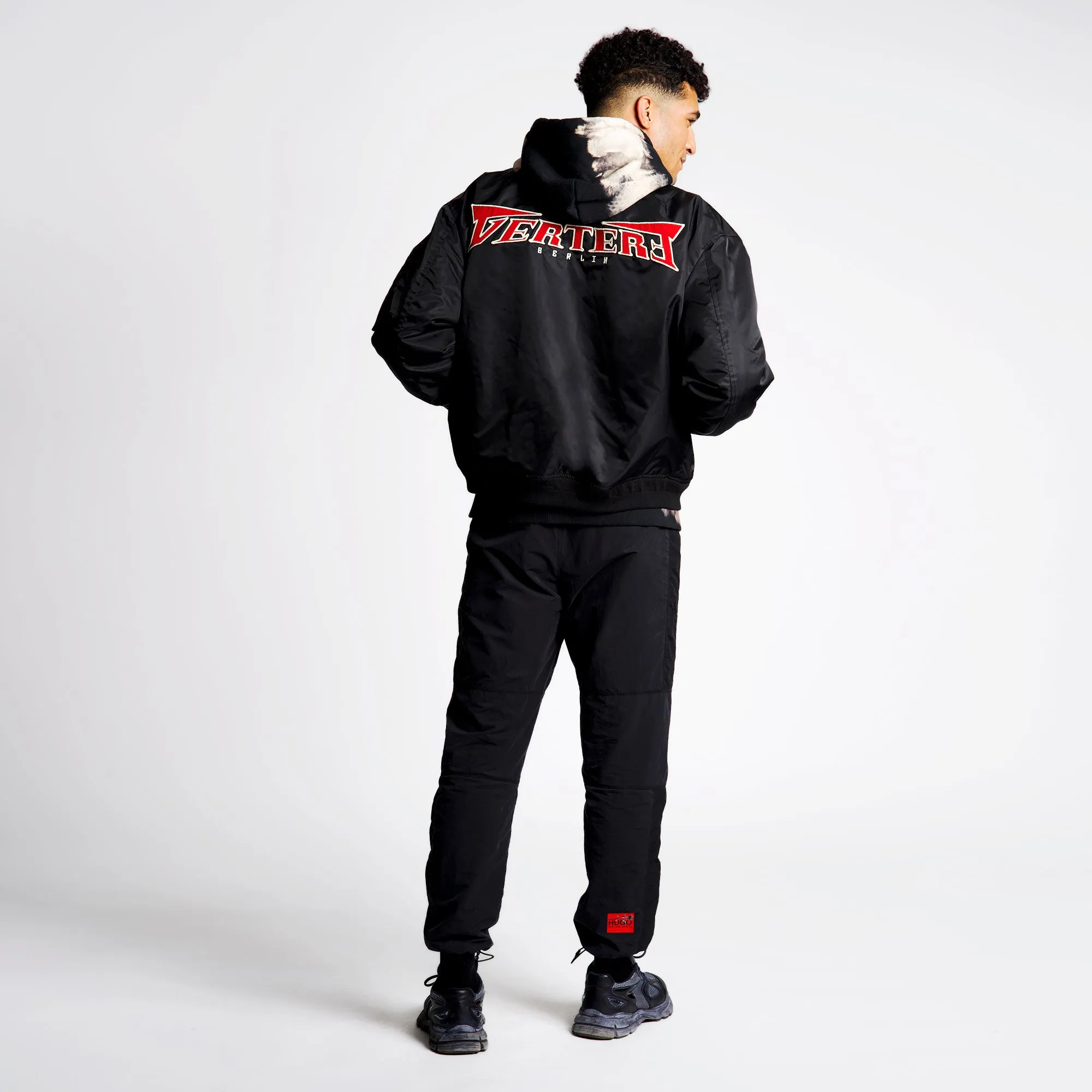 ROUGHNESS BOMBER JACKET - BLACK